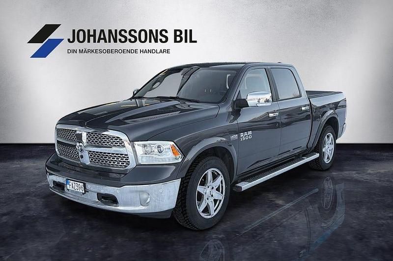Grå Begagnad 2018 Dodge Ram Pickup | 359 900 kr (Superpris) - Bild 1/4