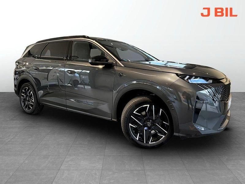 Grå Begagnad 2025 Peugeot 5008 GT Minibuss | 409 900 kr - Bild 1/4