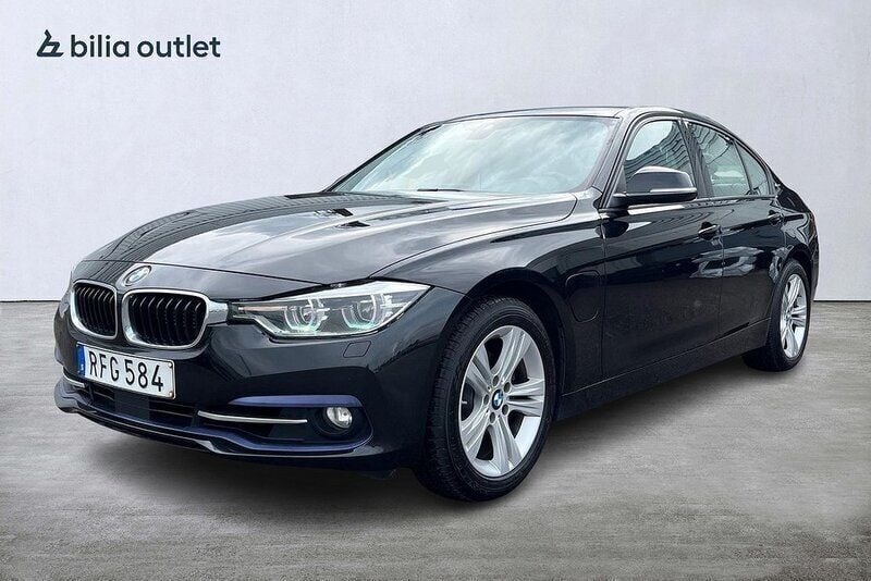 Svart Begagnad 2016 BMW 330e Sport Line Sedan | 179 900 kr (Marknadspris) - Bild 1/3