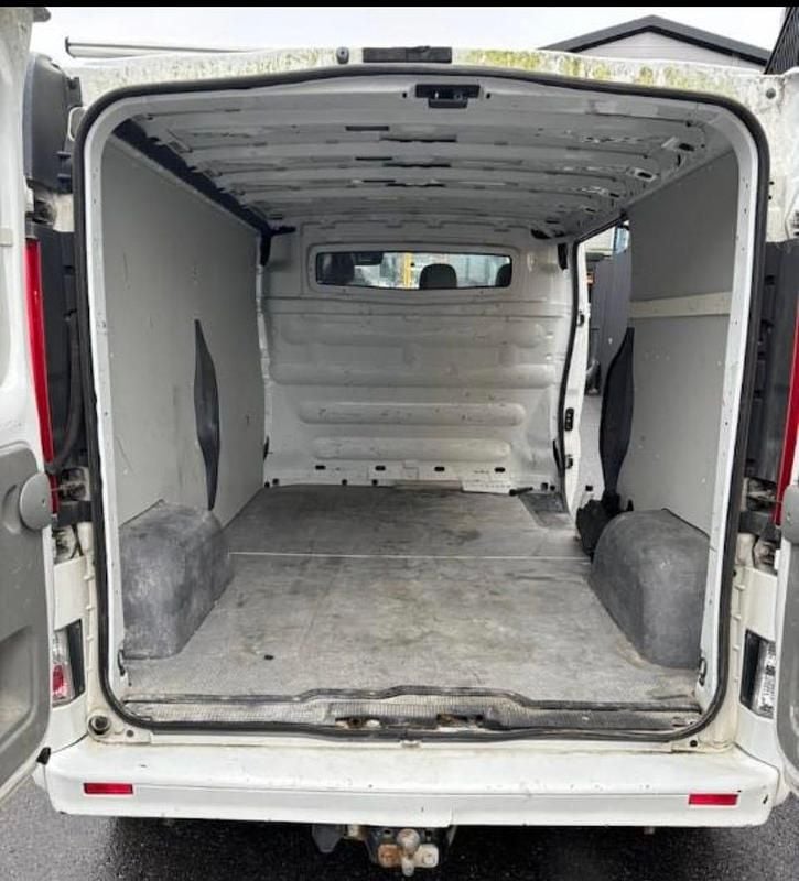 Begagnad Nissan Primastar 114 HK (83 kW) 2014 Minibuss