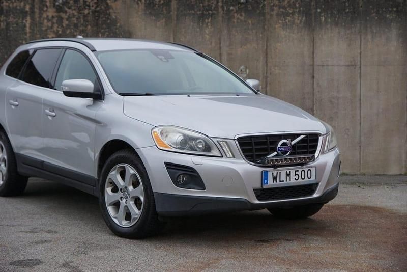 Begagnad Volvo XC60 205 HK (150 kW) 2010 Silver SUV