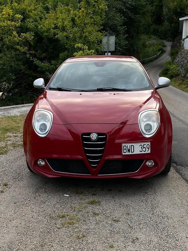 Röd Begagnad 2009 Alfa Romeo MiTo Halvkombi | 29 000 kr - Bild 1/4