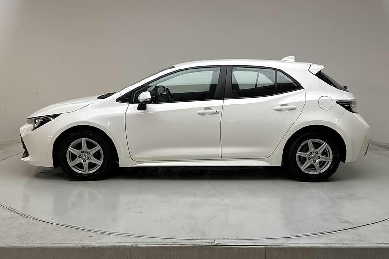 Begagnad Toyota Corolla 122 HK (89 kW) 2022 Vit