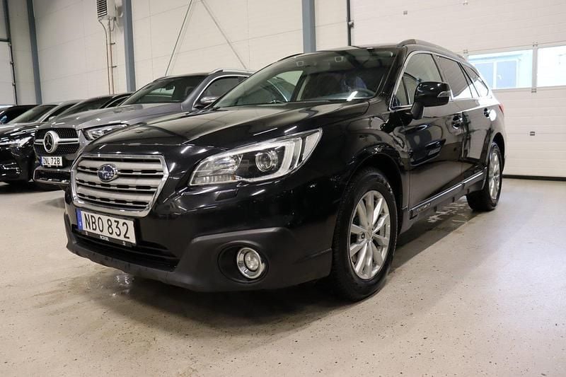Svart Begagnad 2016 Subaru Outback SUV | 134 800 kr (Bra pris) - Bild 1/4