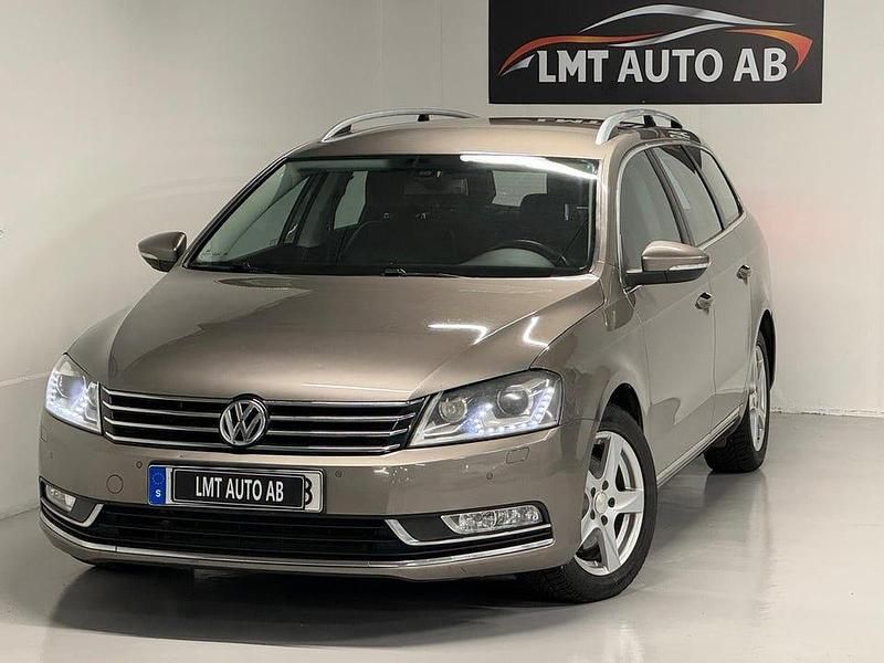 Ljusbrun Begagnad 2011 VW Passat GT Kombi | 94 900 kr (Marknadspris) - Bild 1/4