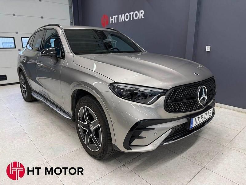 Silver Begagnad 2024 Mercedes GLC300 AMG line SUV | 669 900 kr - Bild 1/4