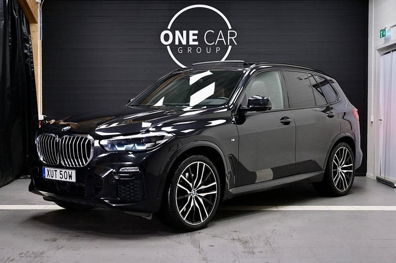 Svart Begagnad 2020 BMW X5 M Sport SUV | 599 900 kr - Bild 1/4