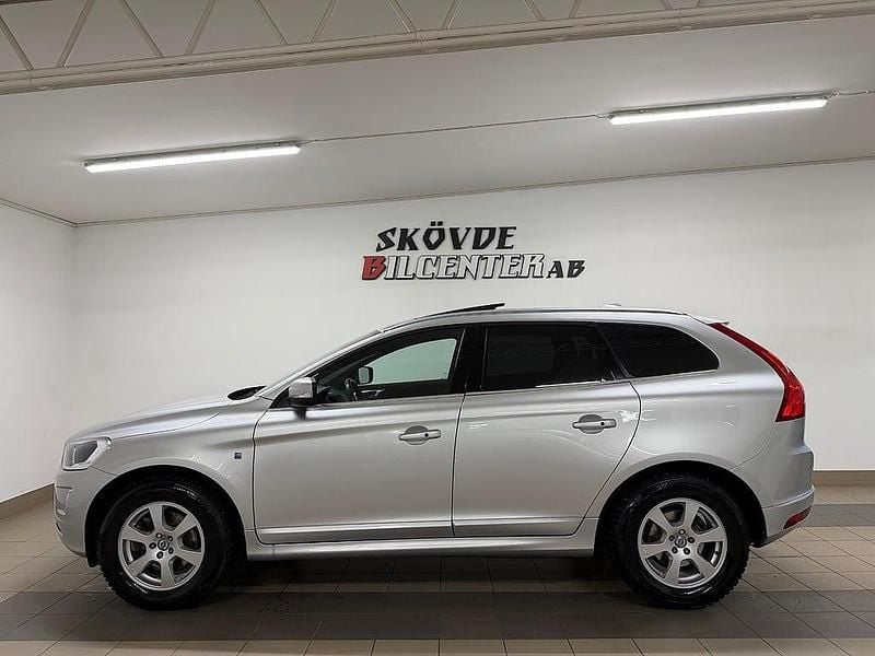 Silver Begagnad 2015 Volvo XC60 Ocean Race SUV | 189 500 kr (Marknadspris) - Bild 1/4