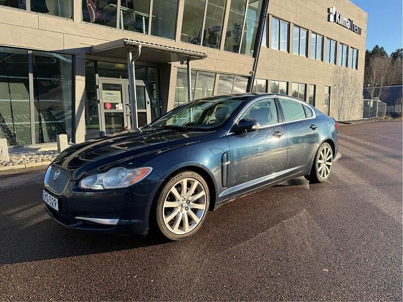 Blå Begagnad 2009 Jaguar XF Sedan | 43 000 kr (Bra pris) - Bild 1/4
