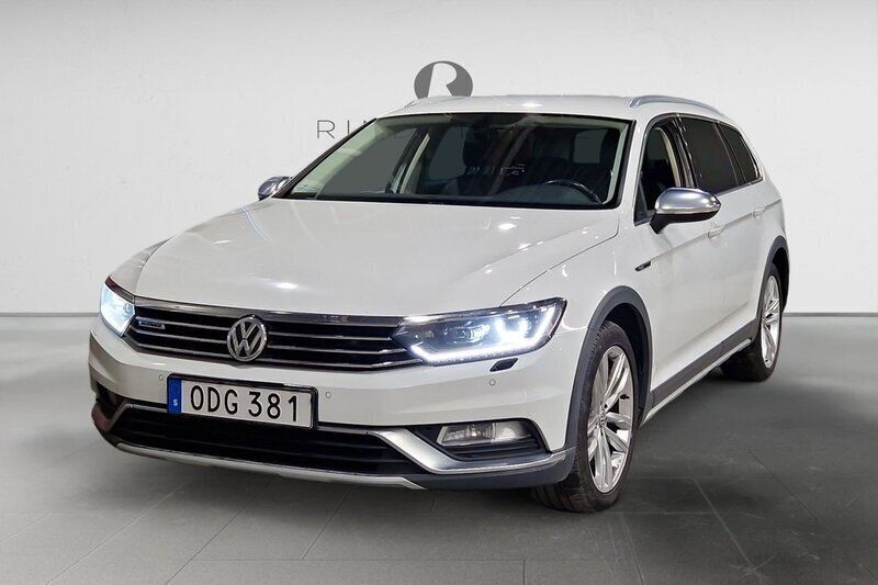 Vit Begagnad 2016 VW Passat Alltrack GTS Kombi | 164 900 kr (Marknadspris) - Bild 1/3