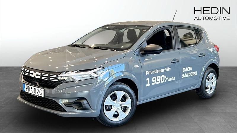 Grå (grey) Ny 2025 Dacia Sandero Essentiel Halvkombi | 169 000 kr (Marknadspris) - Bild 1/4
