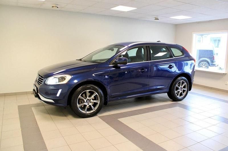 Blå Begagnad 2015 Volvo XC60 Momentum SUV | 139 900 kr (Marknadspris) - Bild 1/4