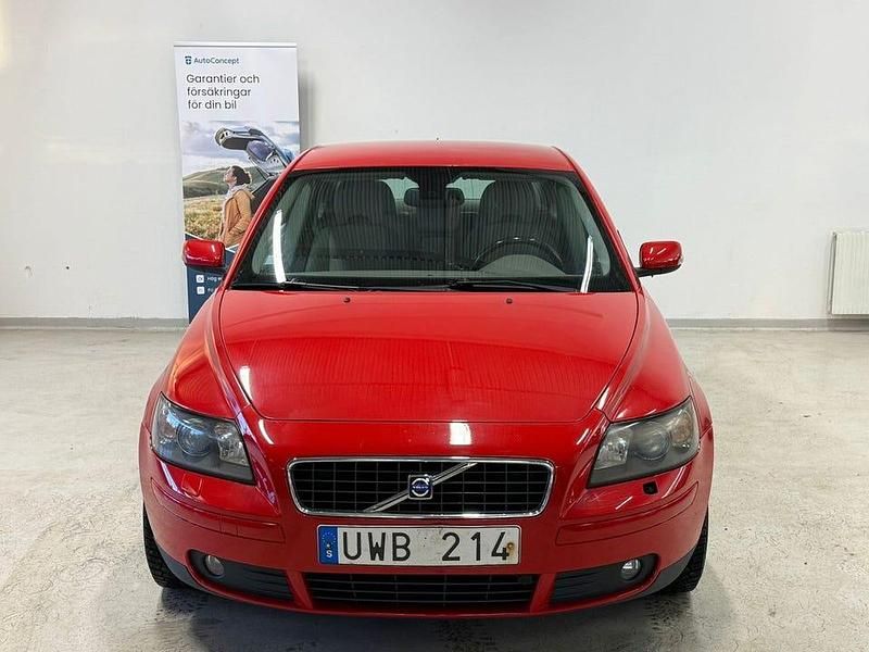 Begagnad Volvo S40 170 HK (125 kW) 2004 Röd Sedan