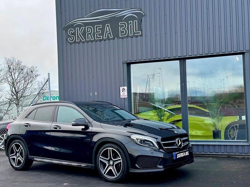 Svart Begagnad 2016 Mercedes GLA180 AMG SUV | 159 900 kr - Bild 1/4
