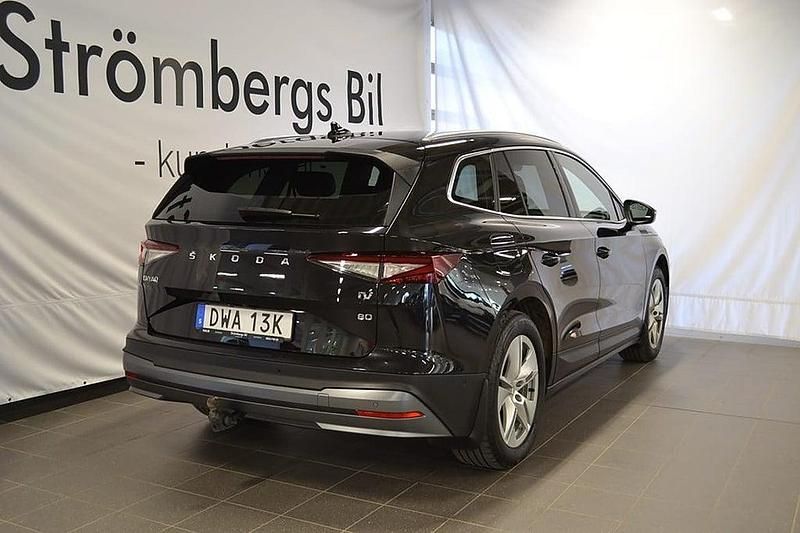 Begagnad Skoda Enyaq iV 152 kW (207 HK) 2023 Svart SUV