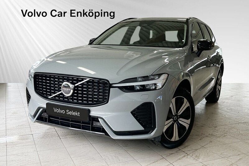 Grå Begagnad 2024 Volvo XC60 Plus SUV | 519 900 kr (Marknadspris) - Bild 1/3