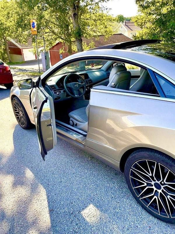 Brun Begagnad 2010 Mercedes E350 Sportkupé | 92 500 kr (Bra pris) - Bild 1/4