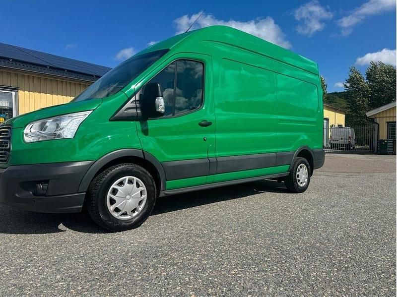Begagnad Ford Transit 131 HK (96 kW) 2018 Grön Van