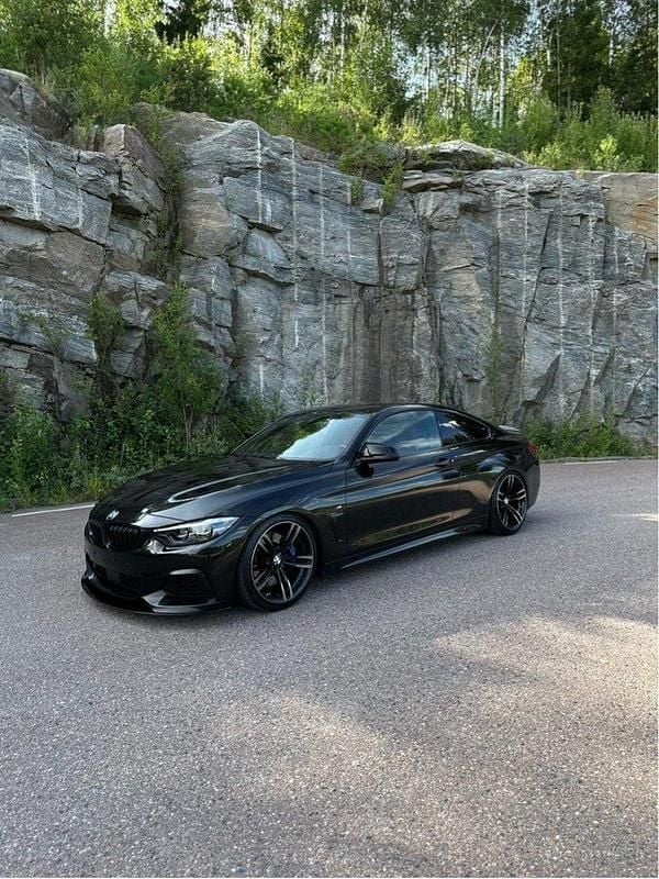 Svart Begagnad 2015 BMW 435 M Sport Sportkupé | 400 000 kr - Bild 1/4