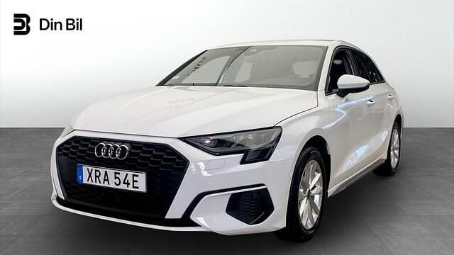 Ibisvit Begagnad 2024 Audi A3 Proline Sedan | 299 000 kr (Marknadspris) - Bild 1/4