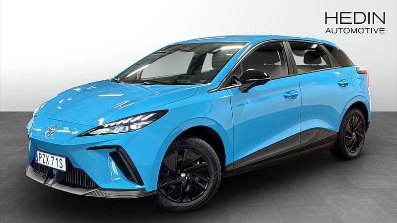 Blå (blue) Begagnad 2023 MG MG4 EV Halvkombi | 259 900 kr - Bild 1/4