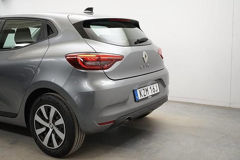 Begagnad Renault Clio V Equilibre 91 HK (66 kW) 2023 Grå Halvkombi