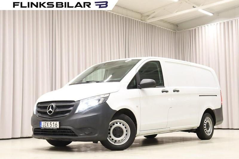 Vit Begagnad 2018 Mercedes Vito Van | 179 900 kr (Bra pris) - Bild 1/4