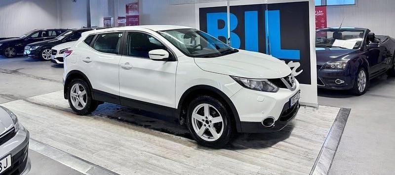 Vit Begagnad 2016 Nissan Qashqai SUV | 115 000 kr (Bra pris) - Bild 1/4