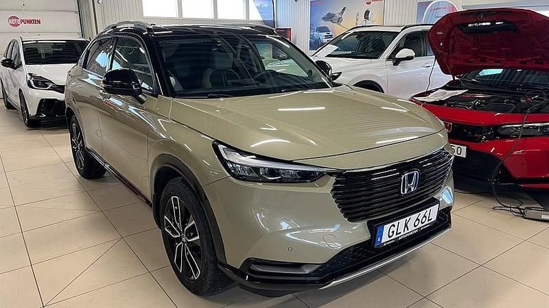 Begagnad Honda HR-V Advance 131 HK (96 kW) 2021 Ljusbrun SUV