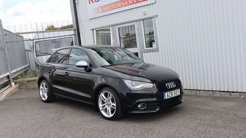 Svart Begagnad 2014 Audi A1 Sportback Proline Halvkombi | 104 500 kr (Marknadspris) - Bild 1/4