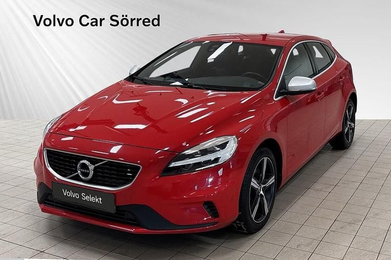 Röd Begagnad 2018 Volvo V40 R-Design Kombi | 219 000 kr (Lite dyr) - Bild 1/3