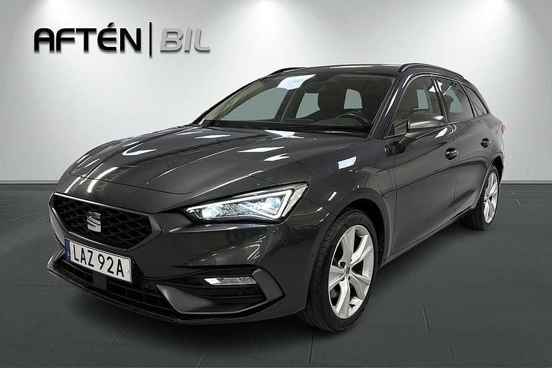 Grå Begagnad 2021 Seat Leon ST FR Kombi | 229 800 kr (Lite dyr) - Bild 1/3