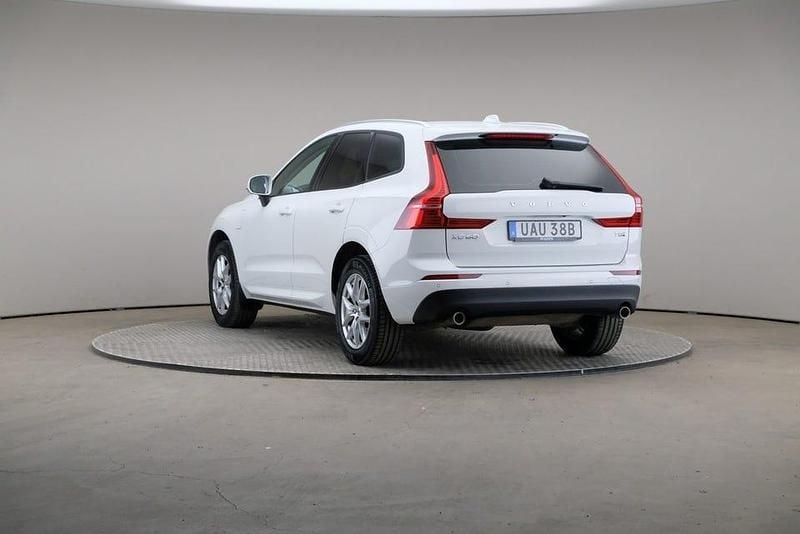 Begagnad Volvo XC60 Momentum 390 HK (286 kW) 2020 Vit SUV