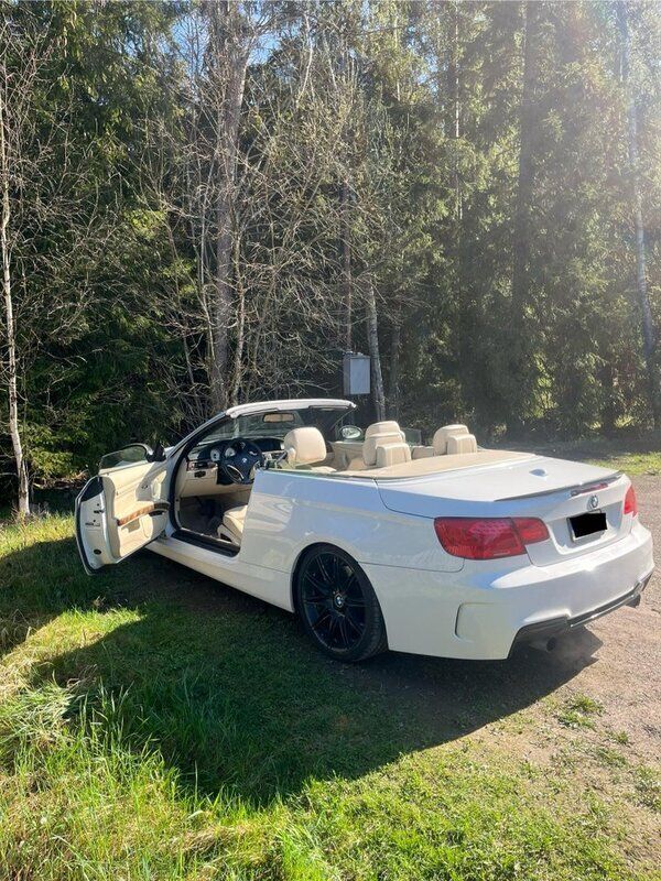 Vit Begagnad 2007 BMW 335 Cabriolet Cab | 150 000 kr (Marknadspris) - Bild 1/4
