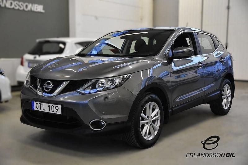 Grå Begagnad 2015 Nissan Qashqai SUV | 119 900 kr (Marknadspris) - Bild 1/4