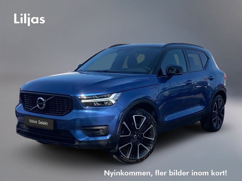 Blå Begagnad 2020 Volvo XC40 R-Design SUV | 339 000 kr (Marknadspris) - Bild 1/3