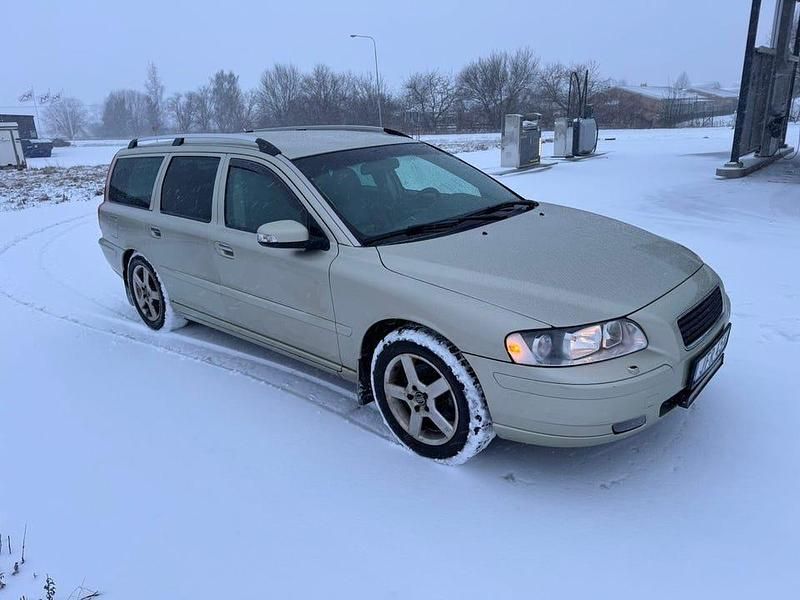 Begagnad 2007 Volvo V70 Kombi | 35 000 kr (Marknadspris) - Bild 1/4