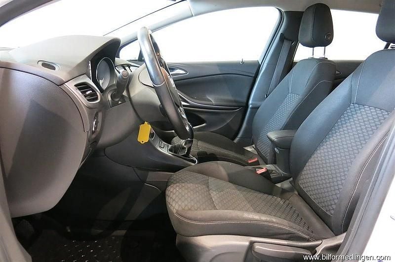 Begagnad Opel Astra 105 HK (77 kW) 2016 Vit Kombi