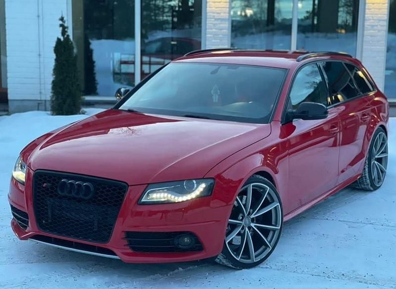 Begagnad Audi S4 400 HK (294 kW) 2010