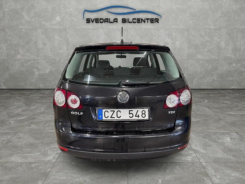 Begagnad VW Golf IV Comfortline 105 HK (77 kW) 2005 Svart Halvkombi