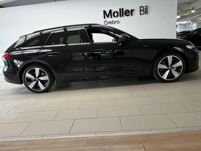 Ny Audi A5 2025 Svart Kombi