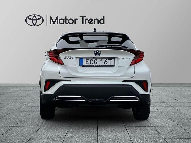 Begagnad Toyota C-HR Edition 186 HK (136 kW) 2020 Vit SUV