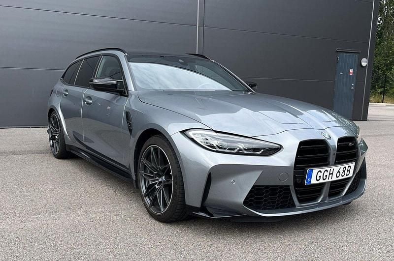 Grå Begagnad 2023 BMW M3 Competition Edition Kombi | 945 000 kr (Superpris) - Bild 1/4