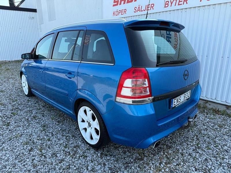 Begagnad Opel Zafira OPC 240 HK (176 kW) 2008 Blå Minibuss