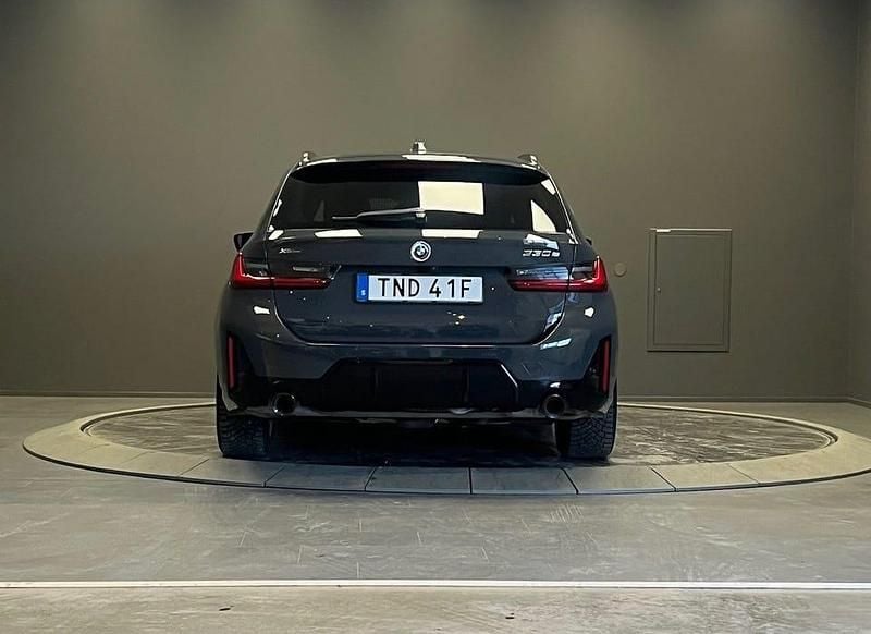 Begagnad BMW 330 M Sport 292 HK (214 kW) 2023 Dravitgrey metallic
