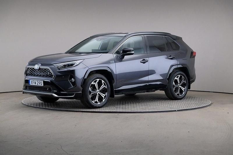 Grå Begagnad 2020 Toyota RAV4 Hybrid Style SUV | 395 000 kr (Marknadspris) - Bild 1/4