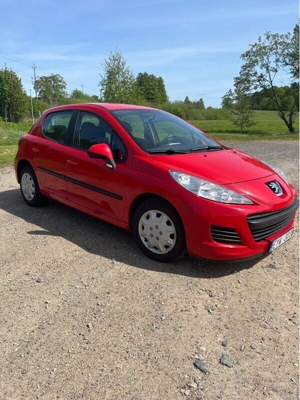 Röd Begagnad 2010 Peugeot 207 Halvkombi | 25 000 kr (Bra pris) - Bild 1/4