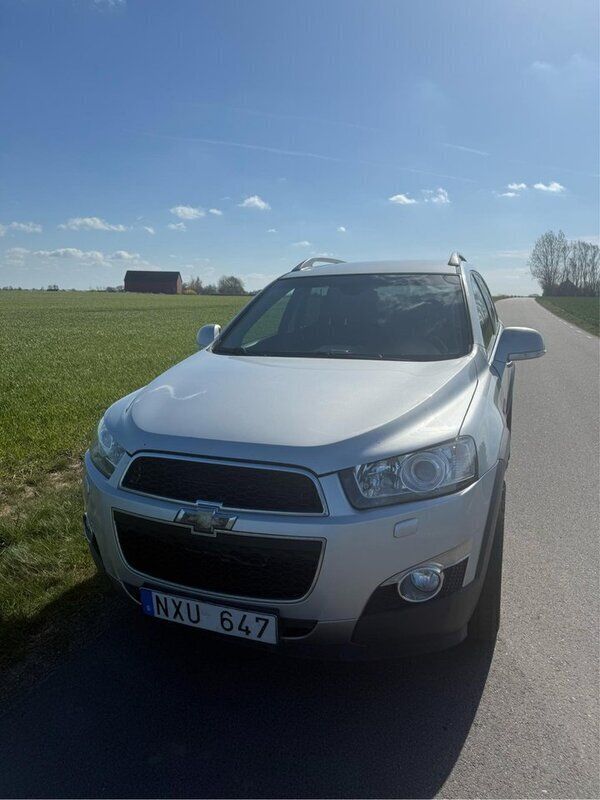Grå Begagnad 2012 Chevrolet Captiva SUV | 68 000 kr (Bra pris) - Bild 1/4
