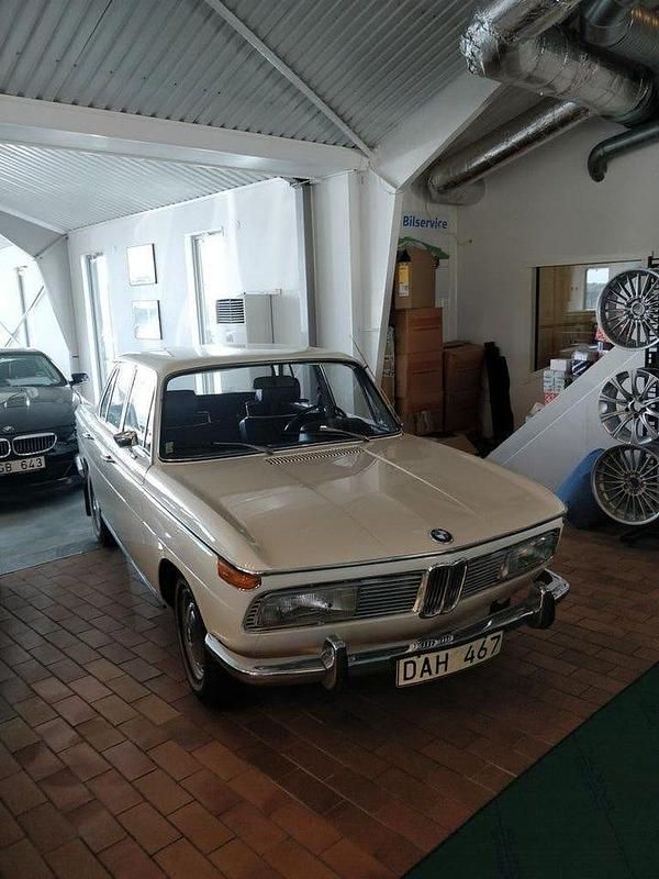Begagnad BMW 2000 101 HK (74 kW) 1971 Vit Sedan