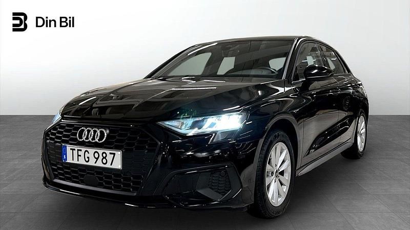 Svart Begagnad 2022 Audi A3 Sportback Proline Halvkombi | 249 000 kr (Marknadspris) - Bild 1/4